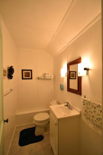 upper level bathroom-1/2