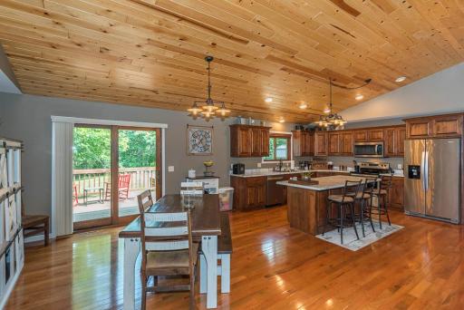 Dining/kitchen