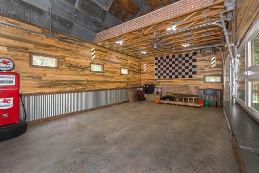 Detached garage