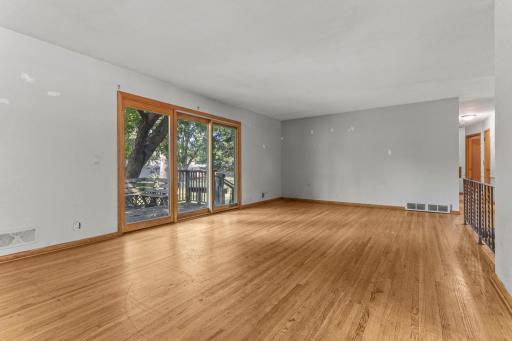 21-web-or-mls-4809 Winnetka Ave N-60.jpg