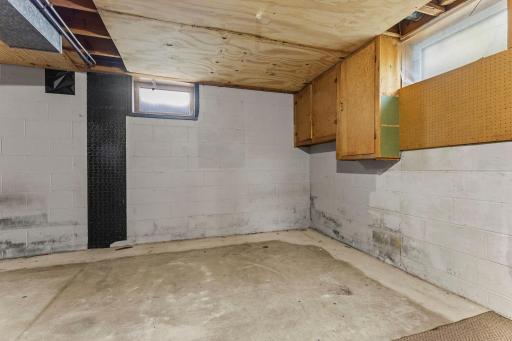 49-web-or-mls-4809 Winnetka Ave N-200.jpg