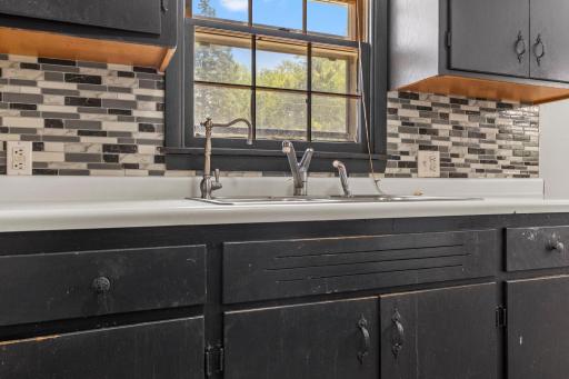 28-web-or-mls-4809 Winnetka Ave N-95.jpg