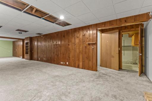 44-web-or-mls-4809 Winnetka Ave N-175.jpg