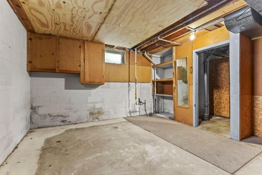 50-web-or-mls-4809 Winnetka Ave N-205.jpg