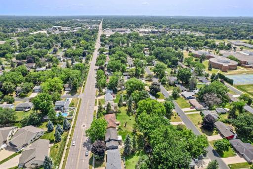 100-web-or-mls-4809 Winnetka Ave N-304.jpg