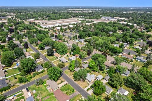 97-web-or-mls-4809 Winnetka Ave N-295.jpg