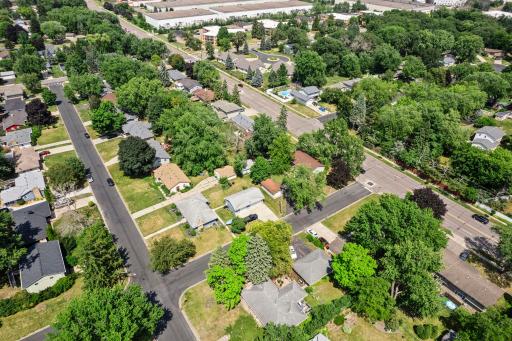 78-web-or-mls-4809 Winnetka Ave N-343.jpg