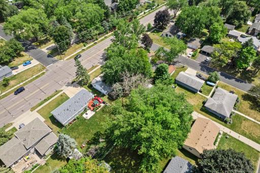 84-web-or-mls-4809 Winnetka Ave N-373.jpg