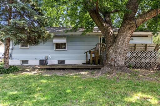 61-web-or-mls-4809 Winnetka Ave N-21.jpg
