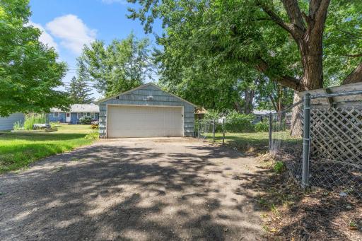 57-web-or-mls-4809 Winnetka Ave N-4.jpg