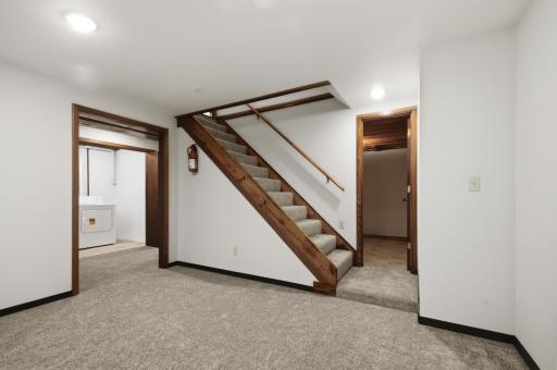 123 8th Avenue SE, Saint Joseph, MN 56374