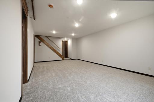 123 8th Avenue SE, Saint Joseph, MN 56374