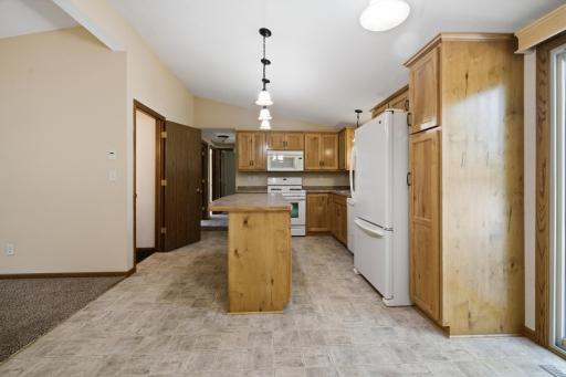 123 8th Avenue SE, Saint Joseph, MN 56374