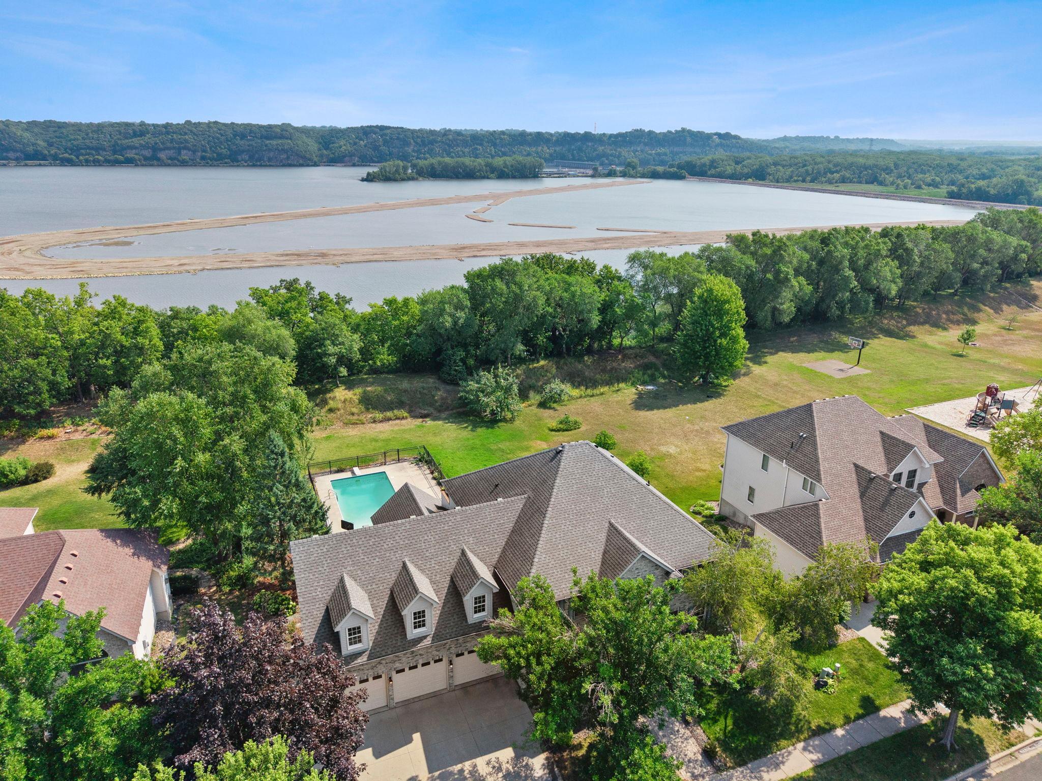 Right On The Bluffs Of Hastings Overlooking Mississippi