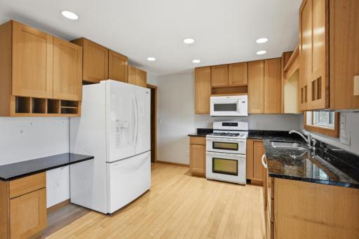 Kitchen - updated appliances, granite countertops