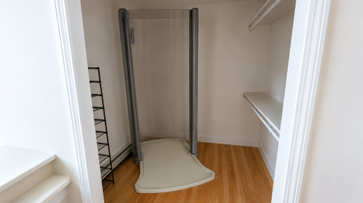 Upstairs elevator platform.png