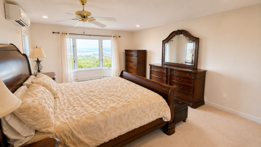Master bedroom 2.png