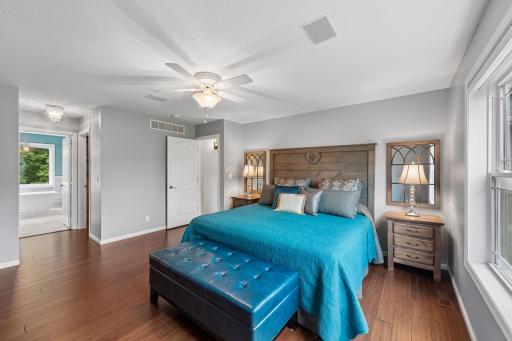 2462 Lone Eagle Trail, Woodbury, MN 55129