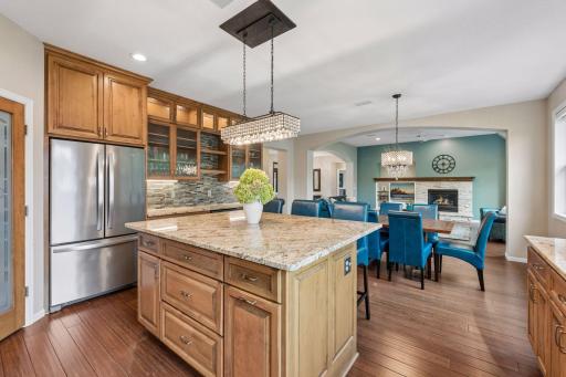 2462 Lone Eagle Trail, Woodbury, MN 55129