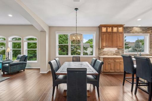 2462 Lone Eagle Trail, Woodbury, MN 55129