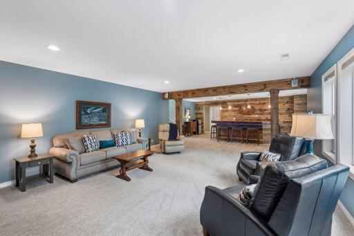 2462 Lone Eagle Trail, Woodbury, MN 55129