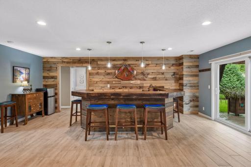 2462 Lone Eagle Trail, Woodbury, MN 55129