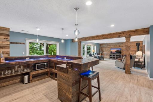 2462 Lone Eagle Trail, Woodbury, MN 55129