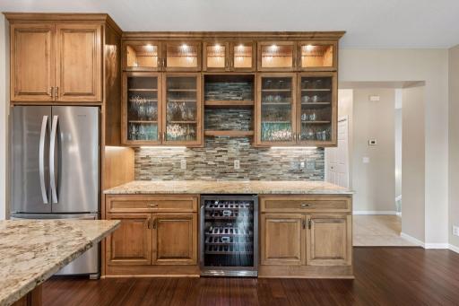 2462 Lone Eagle Trail, Woodbury, MN 55129