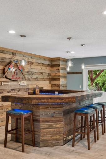 2462 Lone Eagle Trail, Woodbury, MN 55129