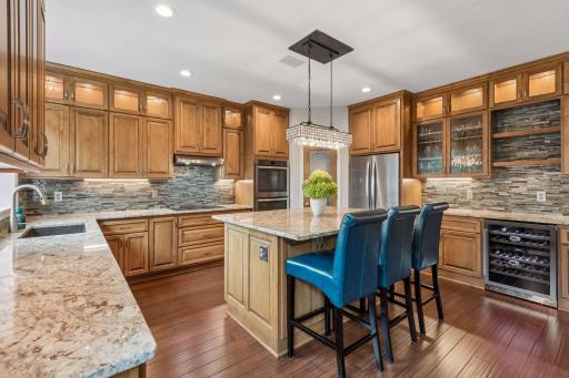 2462 Lone Eagle Trail, Woodbury, MN 55129