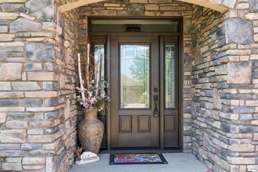 2462 Lone Eagle Trail, Woodbury, MN 55129