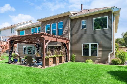 2462 Lone Eagle Trail, Woodbury, MN 55129