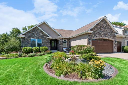2462 Lone Eagle Trail, Woodbury, MN 55129