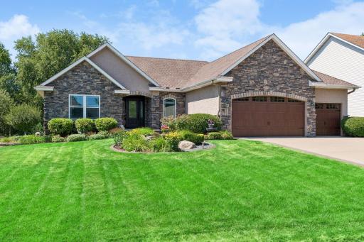 2462 Lone Eagle Trail, Woodbury, MN 55129