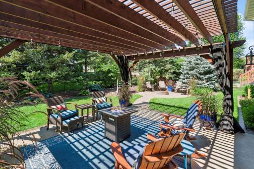 2462 Lone Eagle Trail, Woodbury, MN 55129