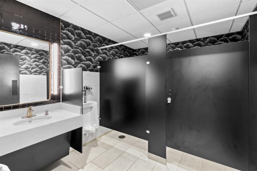 2056 Woodlane Drive, Woodbury, MN 55125