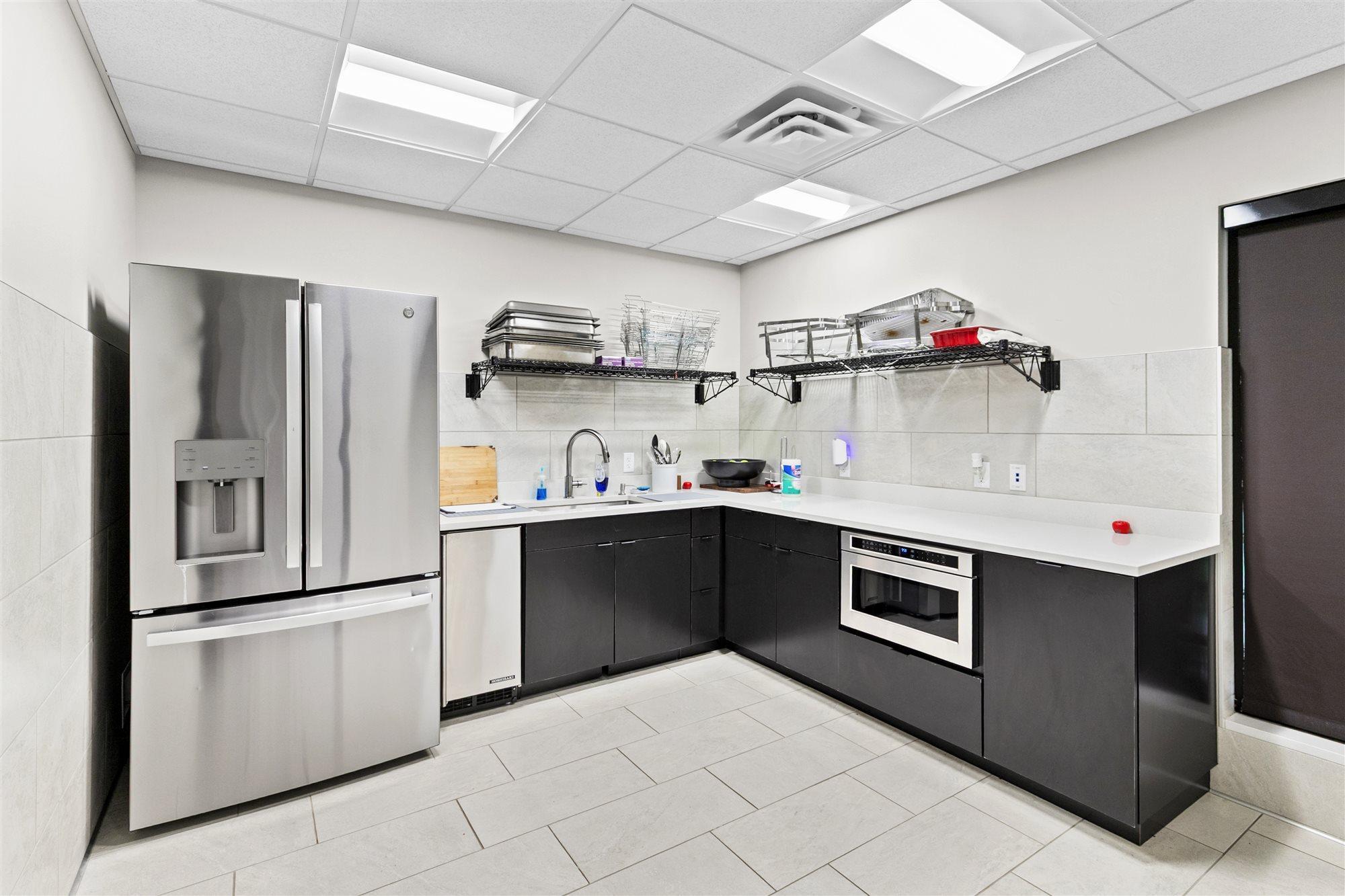 Community kitchenette with ice maker