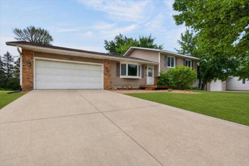2575 Lamada Place, Owatonna, MN 55060
