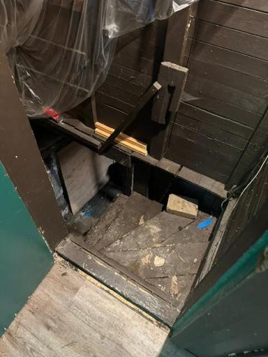 basementsteps.jpeg
