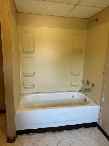 bathtub.jpeg