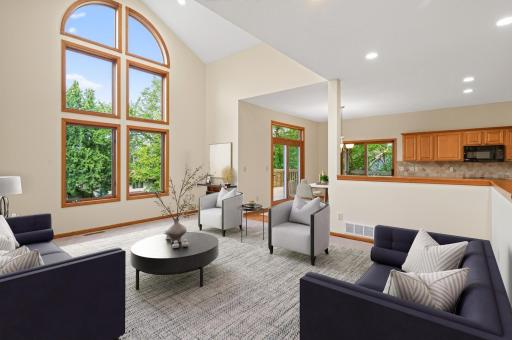 9848 Oak Shore Drive, Lakeville, MN 55044