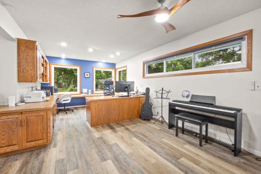 The built-in office is great as office space, homework or craft area.