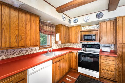 805 W 10th Street, Duluth, MN 55806