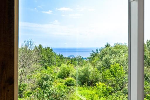 805 W 10th Street, Duluth, MN 55806