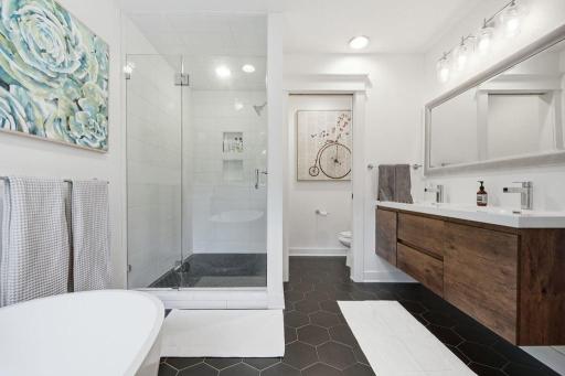 Primary Bath.jpg