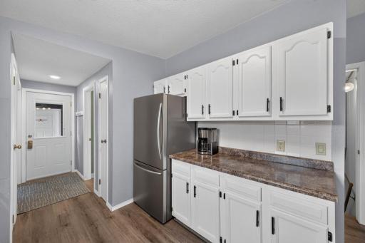 130 4th Avenue NW, Elgin, MN 55932