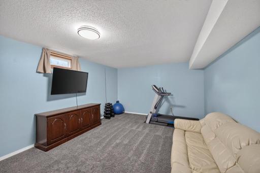 130 4th Avenue NW, Elgin, MN 55932