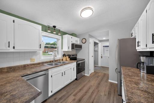 130 4th Avenue NW, Elgin, MN 55932