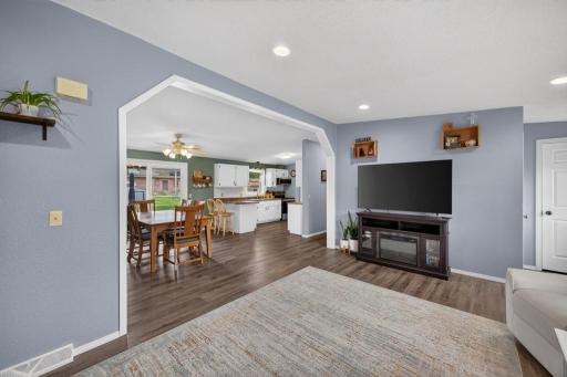 130 4th Avenue NW, Elgin, MN 55932