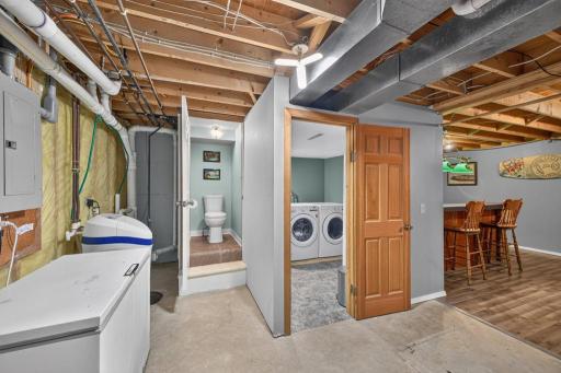 130 4th Avenue NW, Elgin, MN 55932